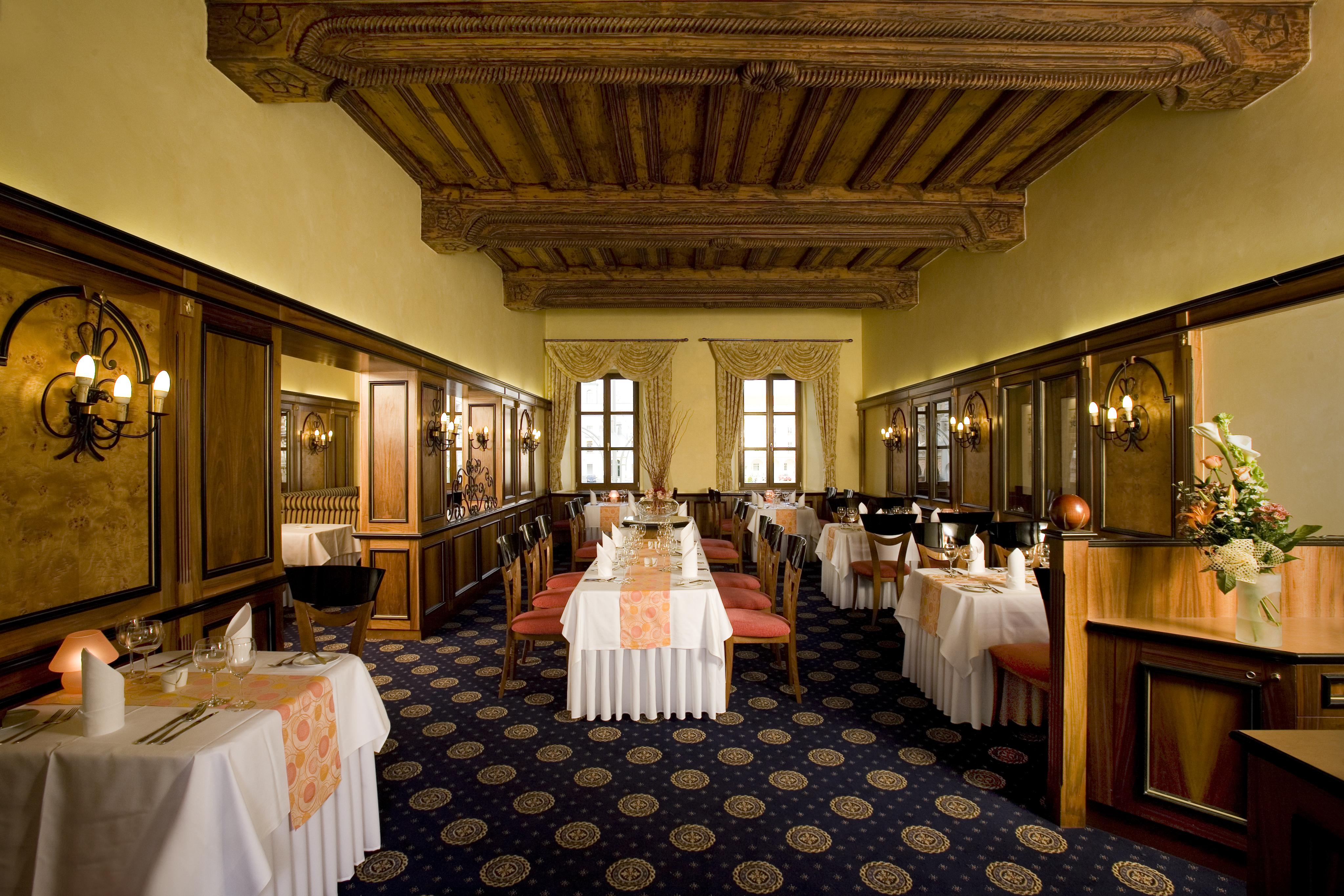 Grandhotel Zvon Τσέσκε Μπουντεγιόβιτσε Εστιατόριο φωτογραφία