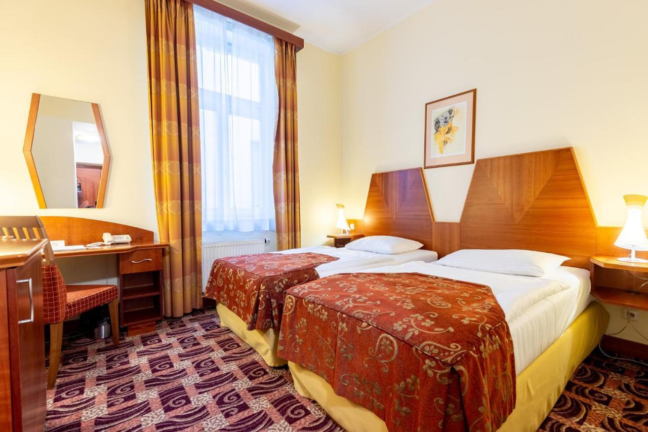 Grandhotel Zvon Τσέσκε Μπουντεγιόβιτσε Εξωτερικό φωτογραφία