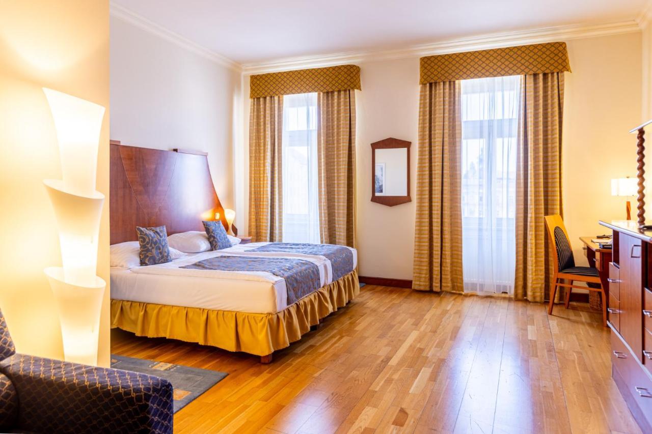 Grandhotel Zvon Τσέσκε Μπουντεγιόβιτσε Εξωτερικό φωτογραφία