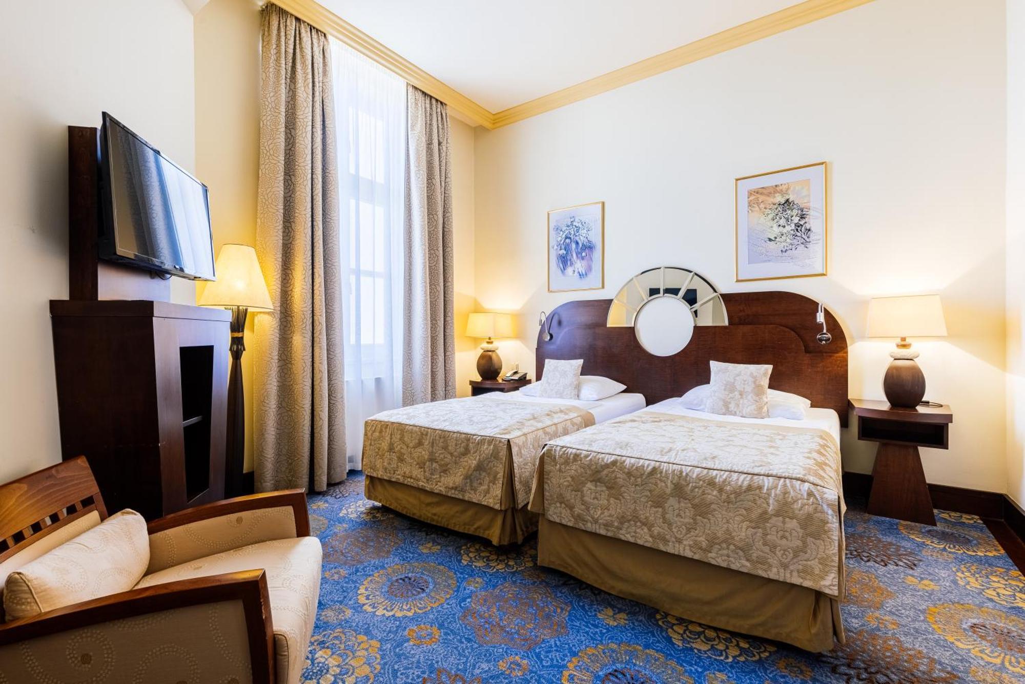 Grandhotel Zvon Τσέσκε Μπουντεγιόβιτσε Εξωτερικό φωτογραφία