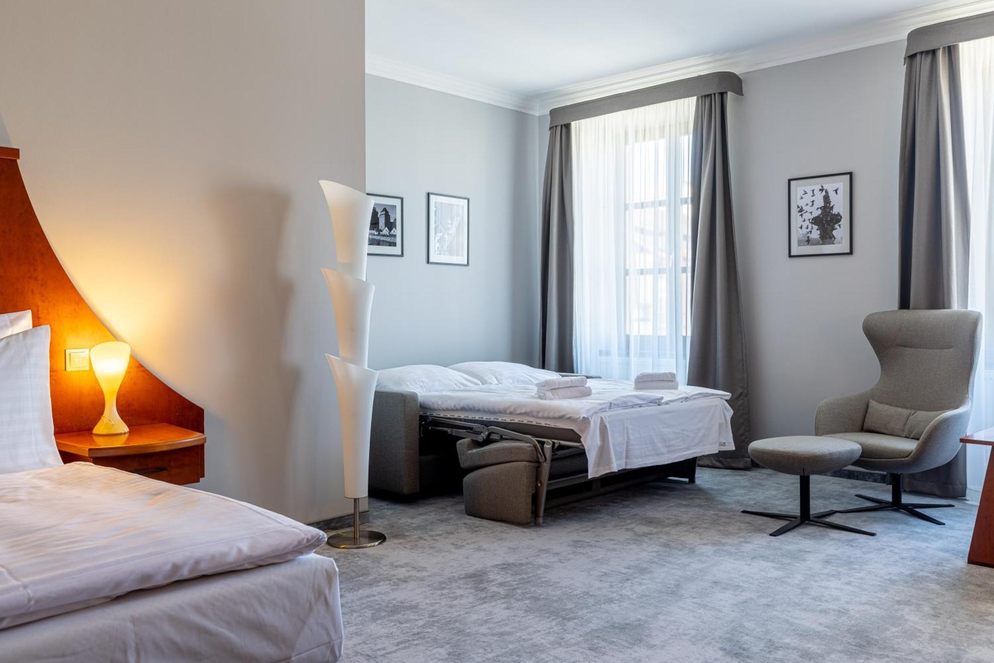 Grandhotel Zvon Τσέσκε Μπουντεγιόβιτσε Εξωτερικό φωτογραφία